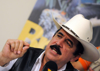 Il deposto presidente dell'Honduras, Manuel Zelaya (Afp)