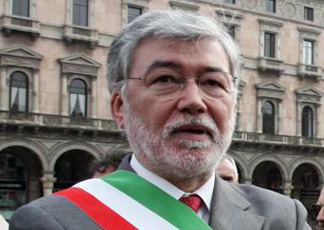 Il sindaco uscente di Bologna, Sergio Cofferati (Ansa)