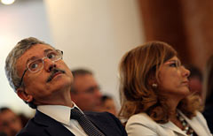 Massimo D'Alema ed il presidente di Confindustria, Emma Marcegaglia, durante il convegno dei Giovani imprenditori (Ansa/Cesare Abbate)
