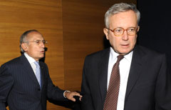 Il presidente dell'Abi, Corrado Faissola con il ministro dell'Economia, Giulio Tremonti (Imagoeconomica)