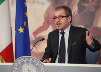 Il Ministro dell'interno Roberto Maroni (LaPresse)