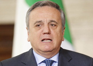 Il ministro del Welfare, Maurizio Sacconi (Ansa)