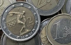 Lasciar sola la Grecia per unire l'Europa. Nella foto la moneta commemorativa da 2 euro coniata per i Giochi Olimpici di Atene 2004