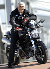 Gabriele del Torchio, amministratore delegato di Ducati, in sella alla nuova Monster 696
