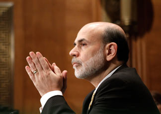 La Fed non alza costo-denaro. Tassi tra lo 0 e 0,25 per cento. Nella foto Ben Bernanke (Reuters)