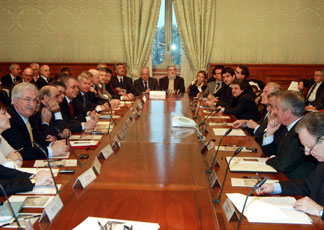 L'incontro Governo-parti sociali sulla crisi economica (Infophoto)