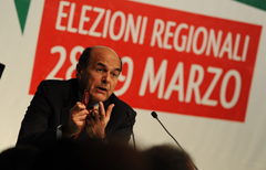 Il segretario del Partito Democratico Pier Luigi Bersani (ANSA/CIRO FUSCO/DRN)