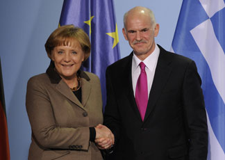 Merkel incontra Papandreou e si mostra ottimista sulla Grecia (AFP PHOTO)