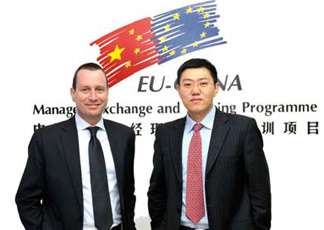 Il team leader di Metp Stephan Hell con il project director Xu Liang