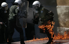 In Grecia primo maggio amaro in attesa del piano di salvataggio (Afp)
