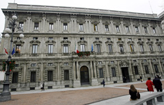 Quattro banche rinviate a giudizio per i derivati al comune di Milano