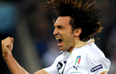 Andrea Pirlo esulta dopo il rigore, primo gol degli azzurri (INFOPHOTO)