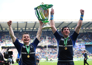 Brian O'Driscoll e Shane Horgan celebrano la vittoria del Leinster (Ap)