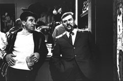Arnoldo Foà e Gino Cervi in La chiusa (episodio della serie: "Le inchieste del Commissario Maigret") - © RAI - su licenza Fratelli Alinari 