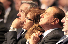 Berlusconi: «L'Italia non è un paese in declino». Trichet: «Riforme cruciali»