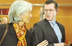 Il ministro francese Christine Lagarde con quello tedesco Karl-Theodor zu Guttenberg