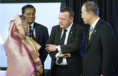 Ban Ki-moon,Sheikha Hassina Wajed e Lars Lokke Rasmussen (Afp)