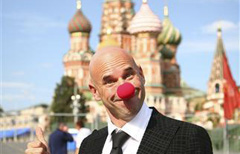 Guy Lalibertè, fondatore del Cirque du Soleil, a Mosca
