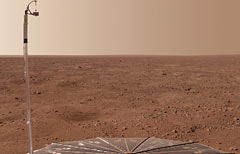 La sonda Phoenix ha trovato l'acqua a 68 di latitudine su Marte