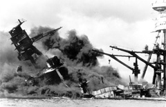 7/12/1941: Pearl Harbor (Hawaii), la corazzata Arizona colpita dall'attacco giapponese (Ap)